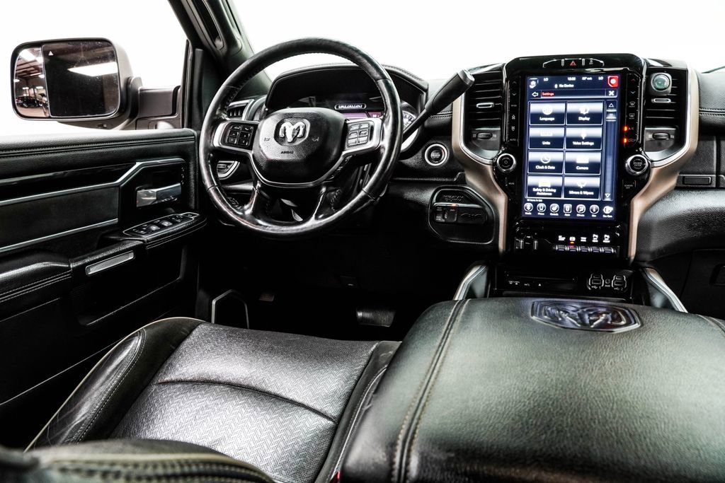 Used 2019 RAM 3500 Laramie w/ Black Appearance Package AWD/4WD image 24