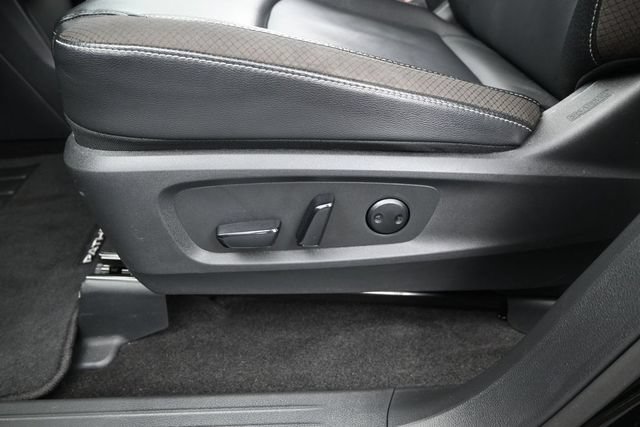 Used 2025 Nissan Pathfinder SL AWD/4WD image 12