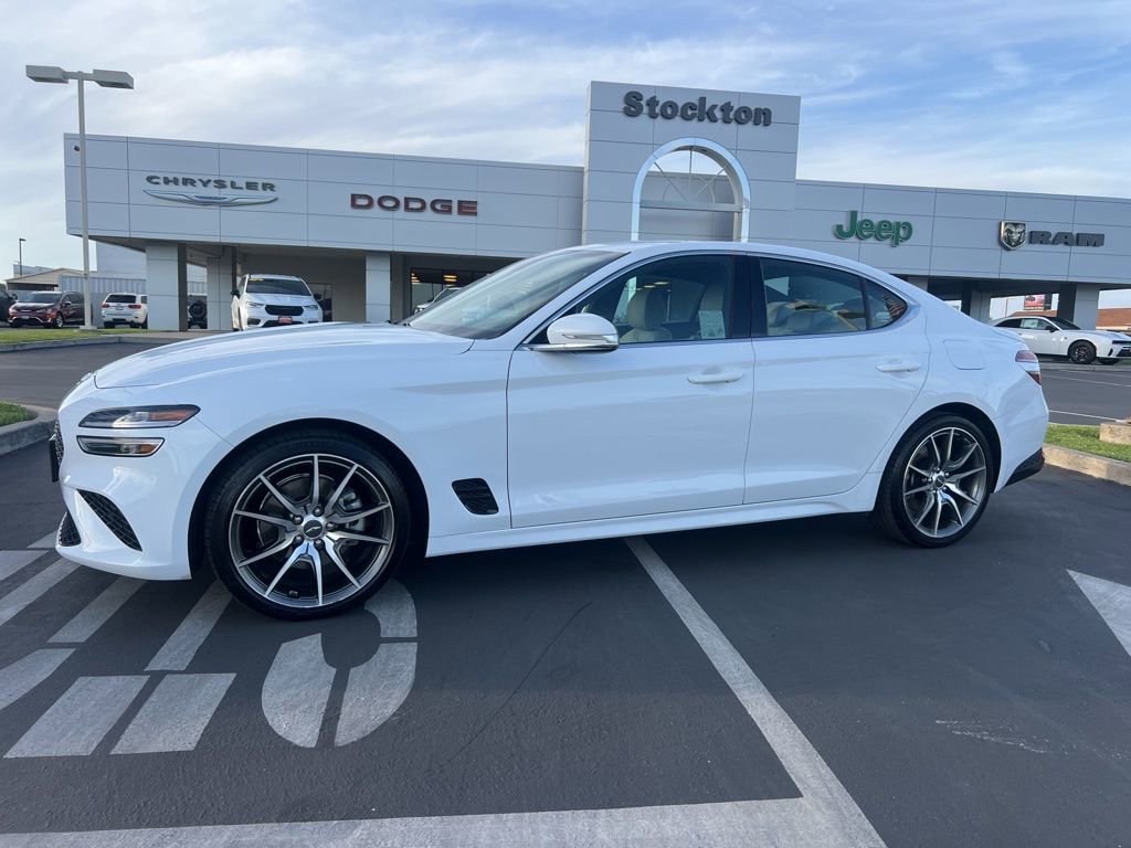 Used 2023 Genesis G70 2.0T RWD image 2