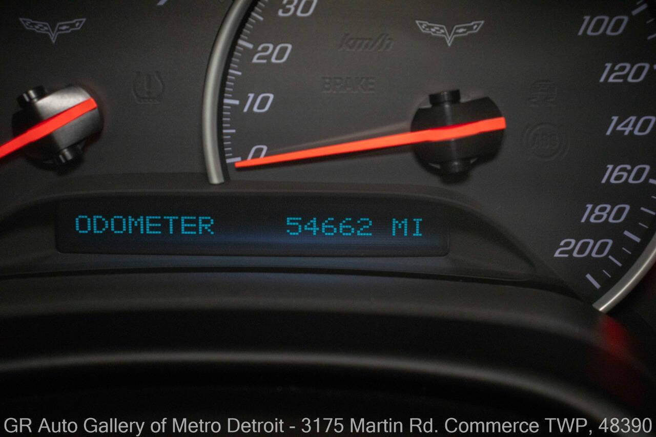 Used 2009 Chevrolet Corvette Coupe w/ Preferred Equipment Group RWD image 19