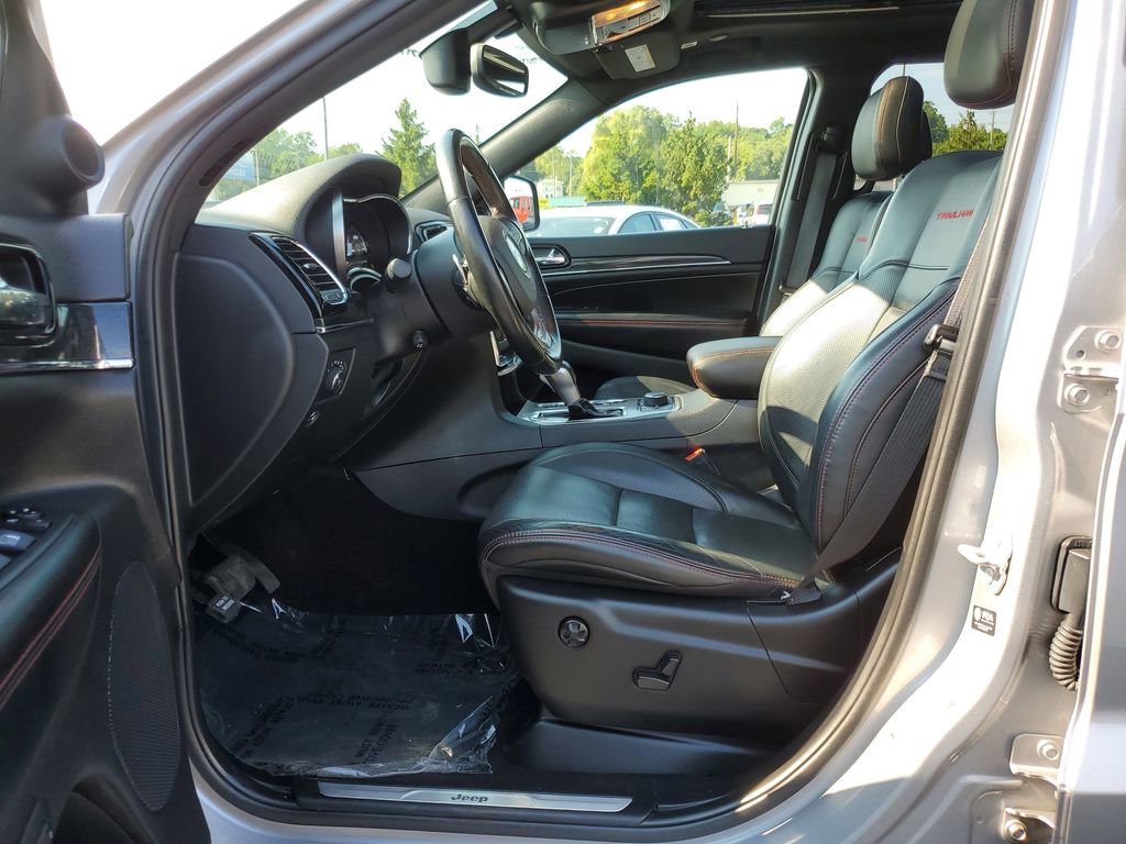 Used 2021 Jeep Grand Cherokee Trailhawk w/ Trailhawk Luxury Group image 8