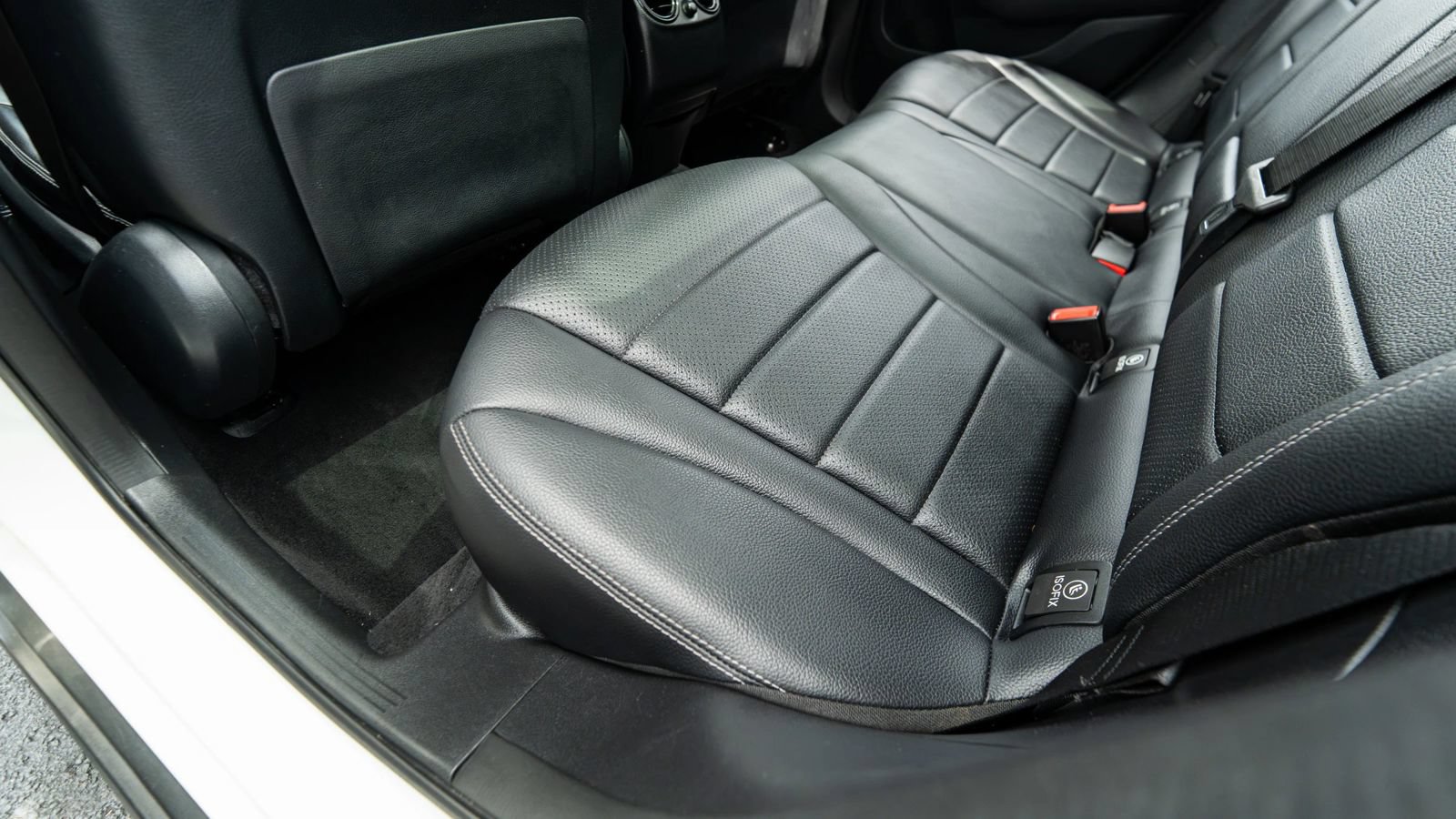 Used 2019 Mercedes-Benz GLC 300 4MATIC w/ Premium Package image 27