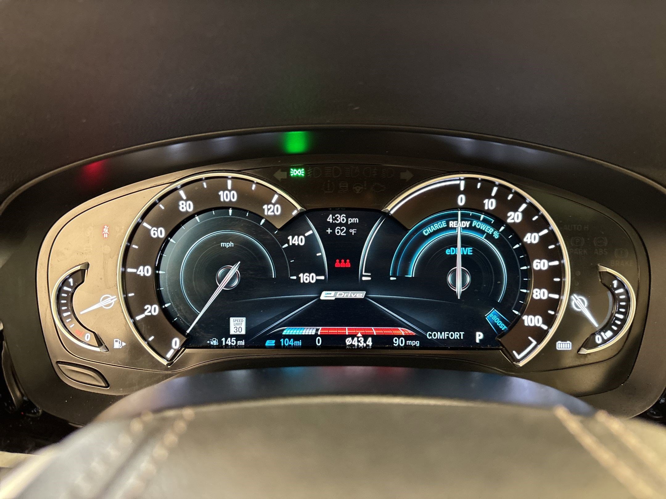 Used 2018 BMW 530e w/ Premium Package 2 RWD image 19