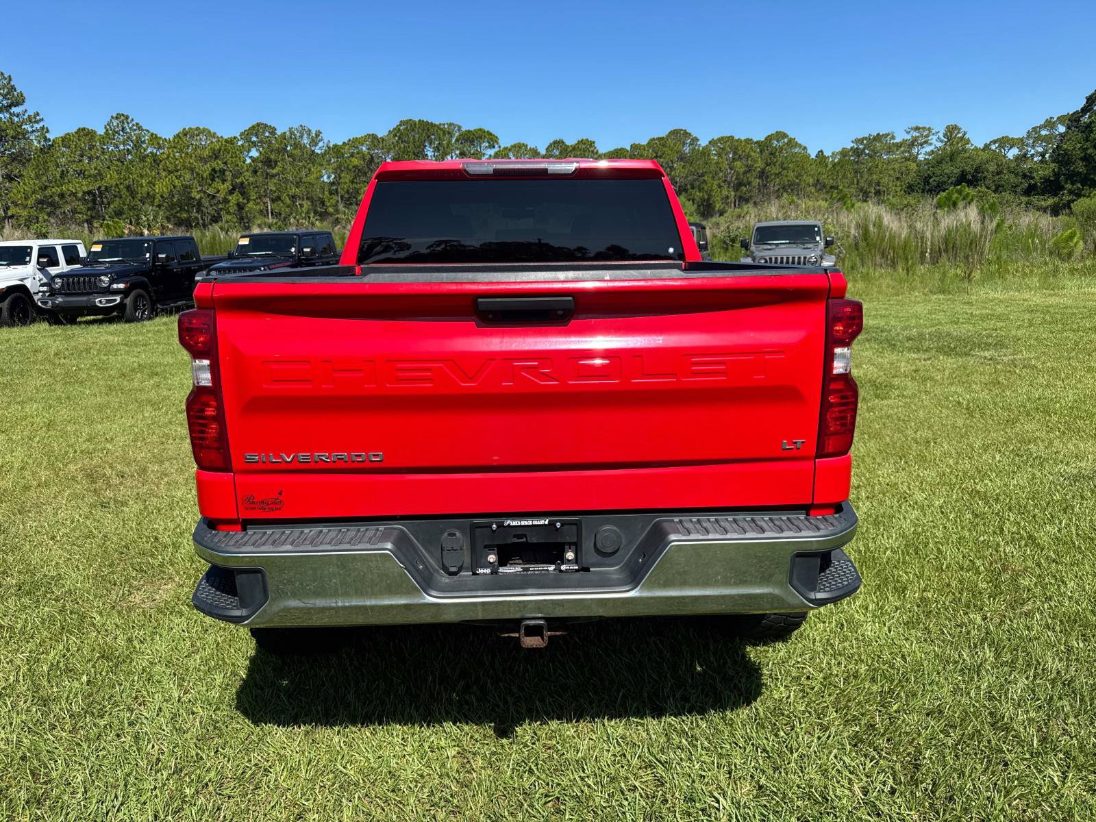 Used 2020 Chevrolet Silverado 1500 LT AWD/4WD image 4