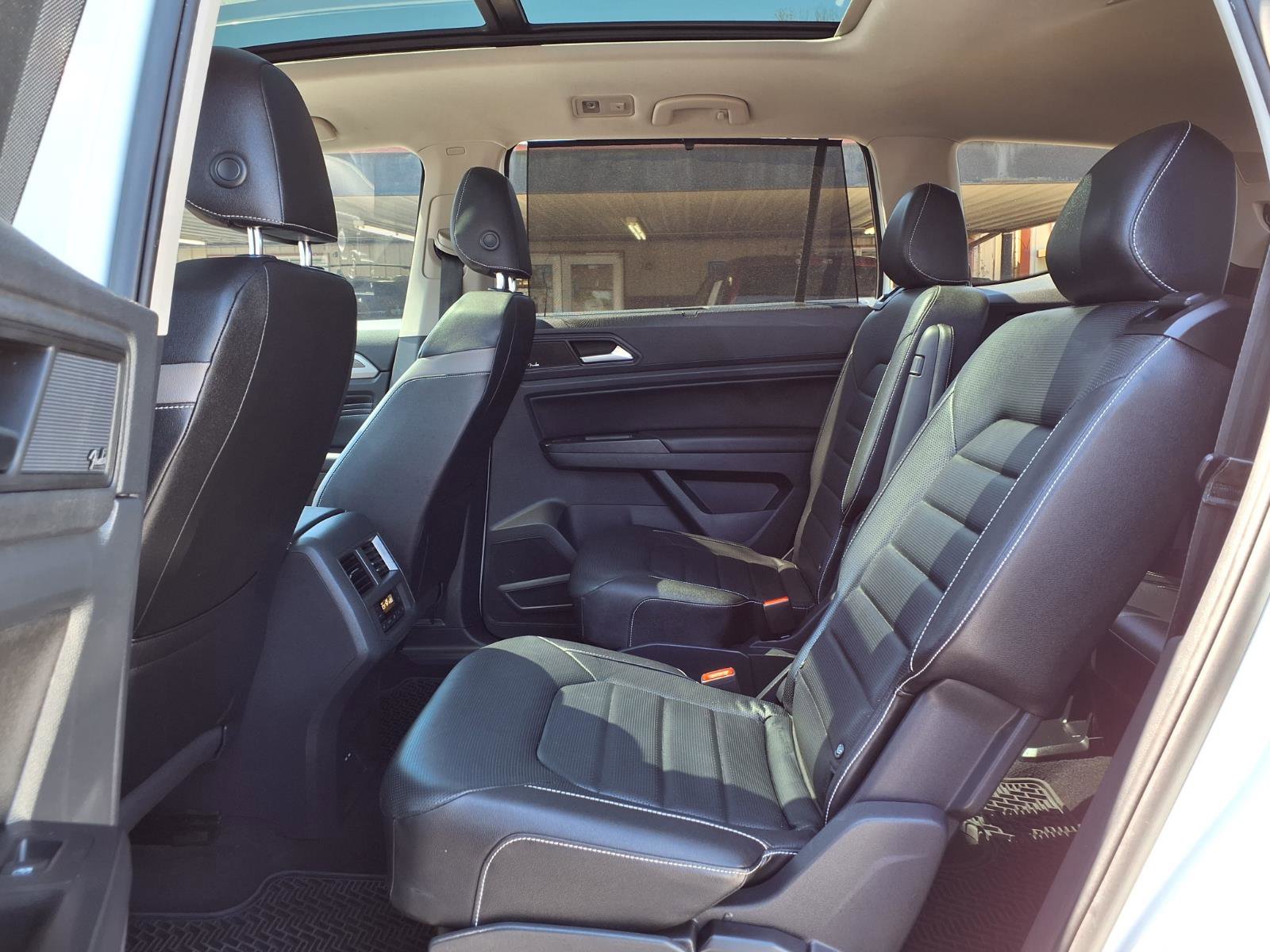 Used 2021 Volkswagen Atlas SEL Premium image 13