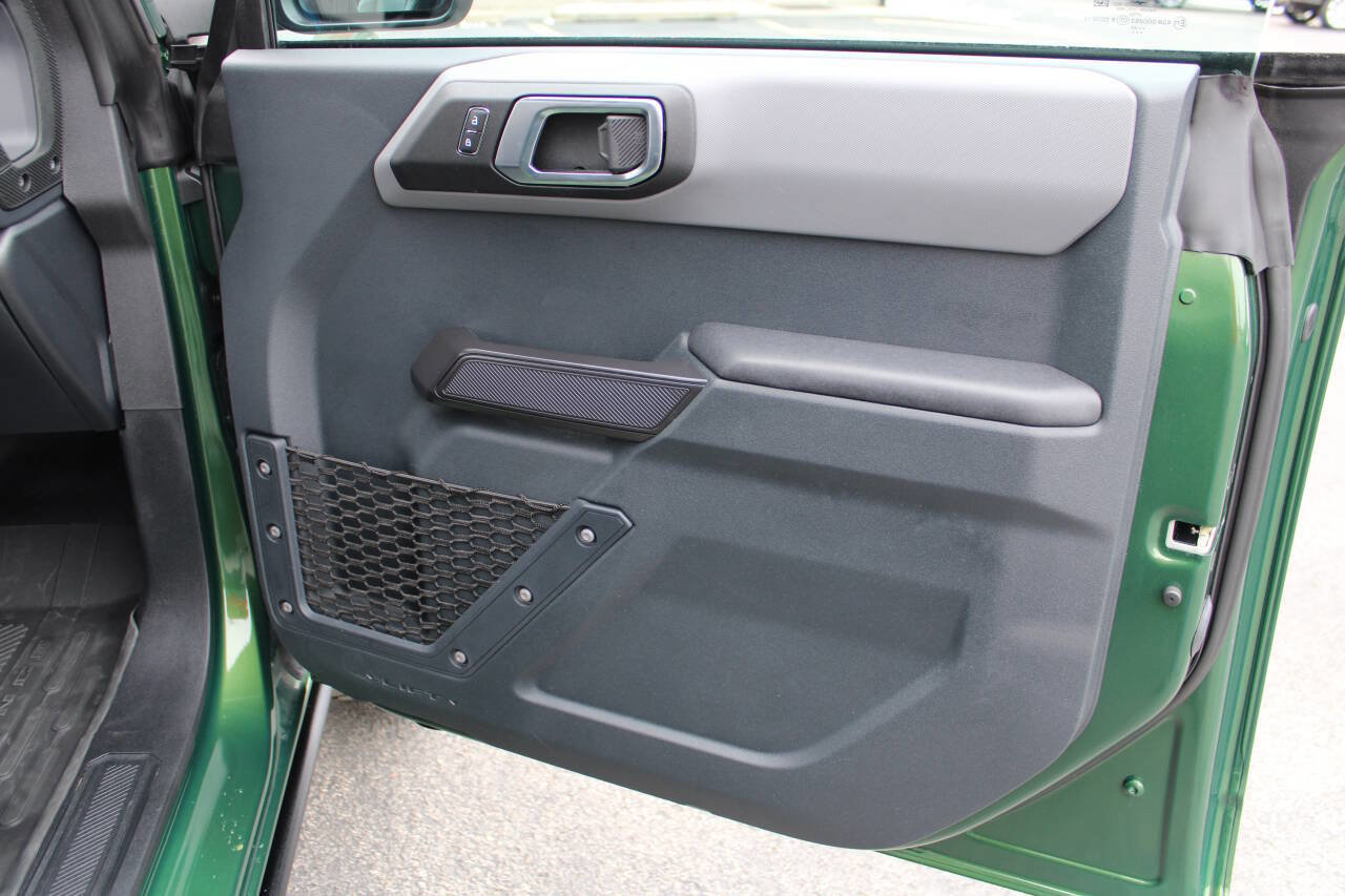 Used 2024 Ford Bronco Black Diamond image 40