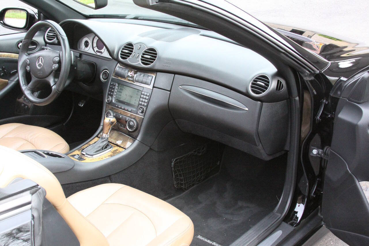 Used 2008 Mercedes-Benz CLK 550 Cabriolet image 15