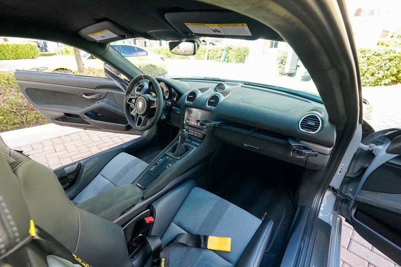 Used 2024 Porsche 718 Cayman GT4 RS image 92