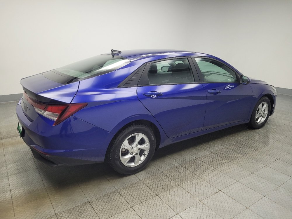 Used 2021 Hyundai Elantra SE w/ Cargo Package image 10