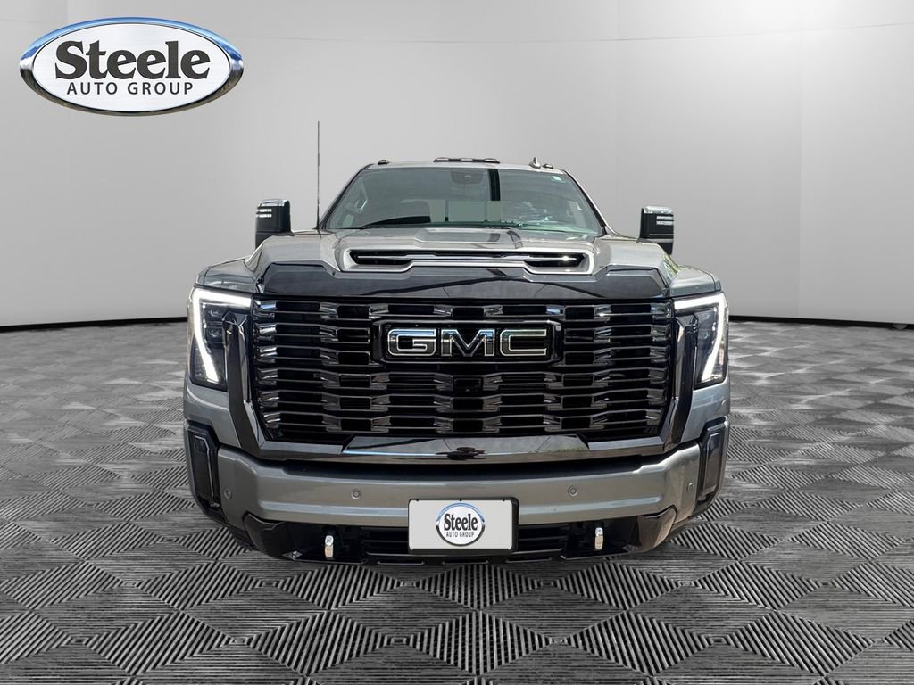 Used 2024 GMC Sierra 3500 Denali Ultimate AWD/4WD image 8