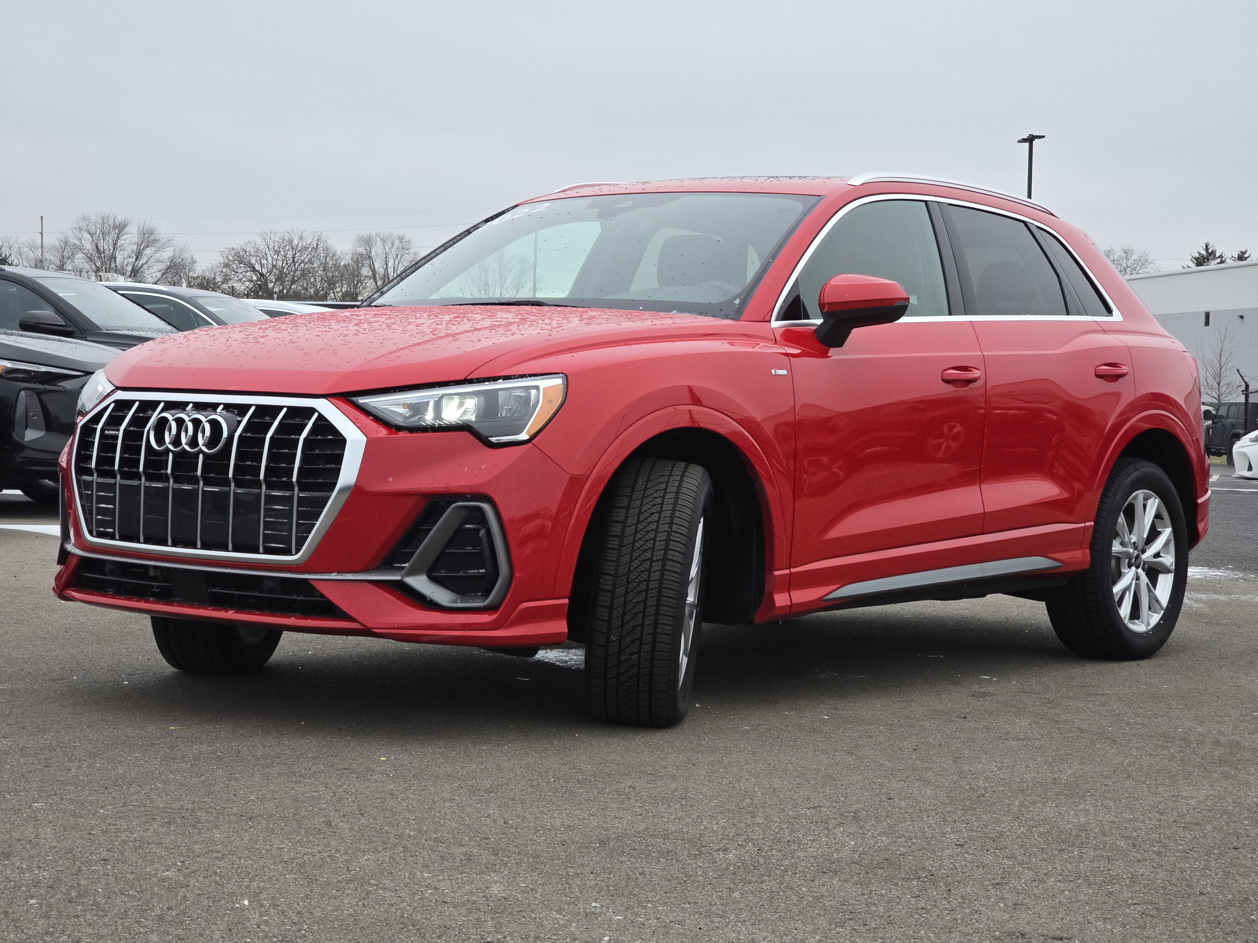 Used 2022 Audi Q3 2.0T Premium image 3