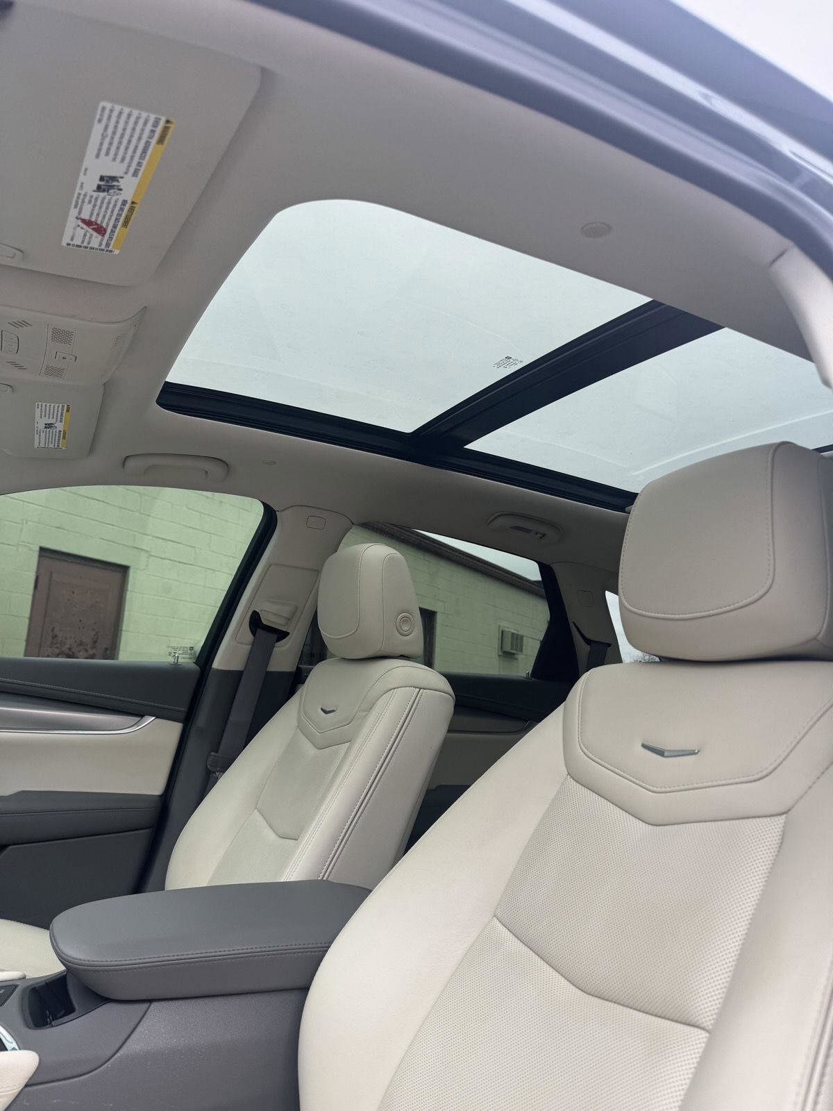 Used 2022 Cadillac XT5 Premium Luxury AWD/4WD image 9