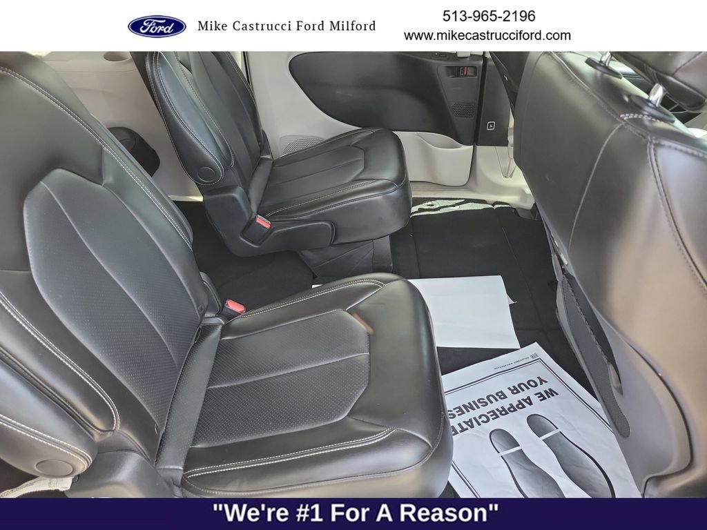 Used 2023 Chrysler Pacifica Touring-L FWD image 25