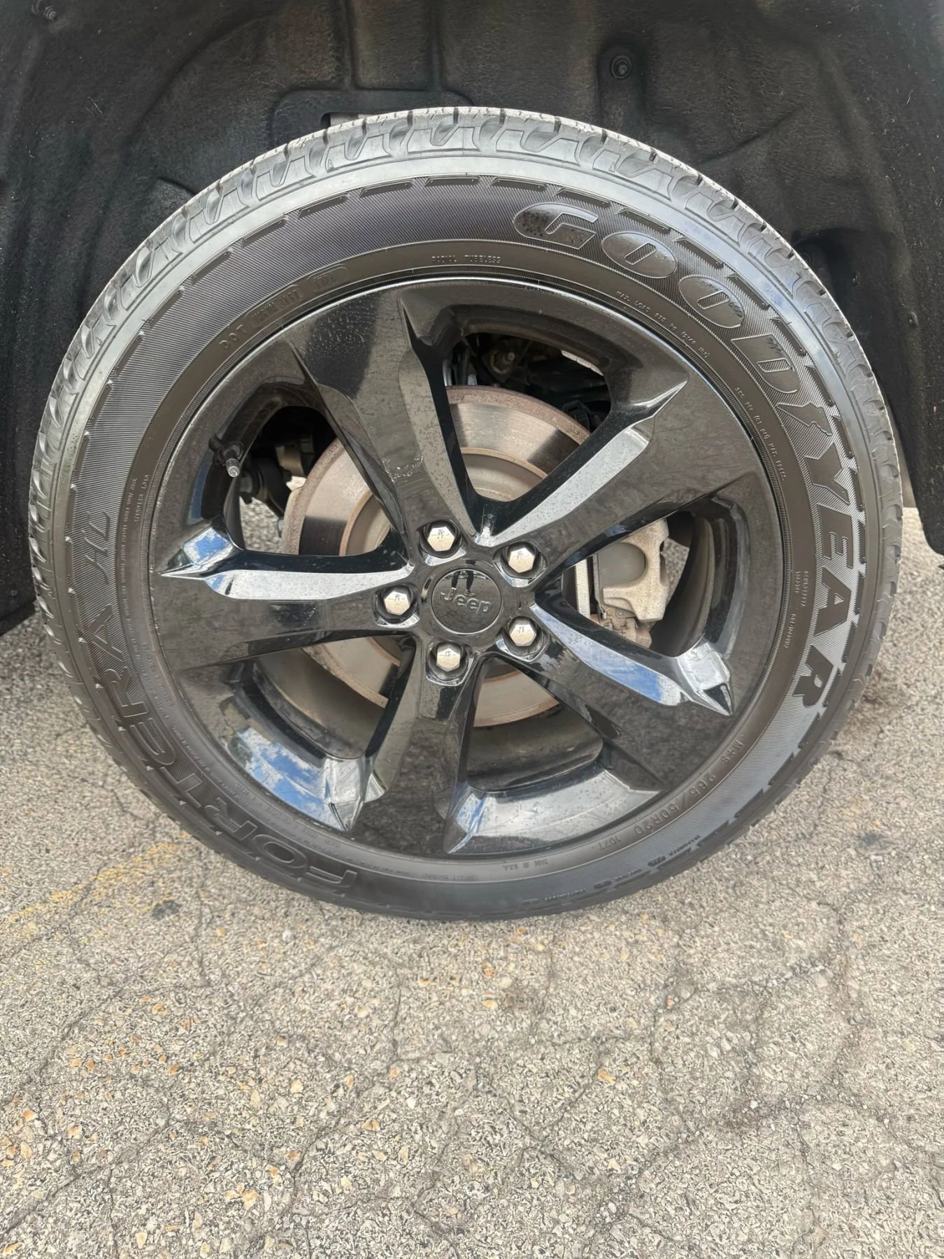 Used 2022 Jeep Grand Cherokee L Limited w/ Black Appearance Package image 33