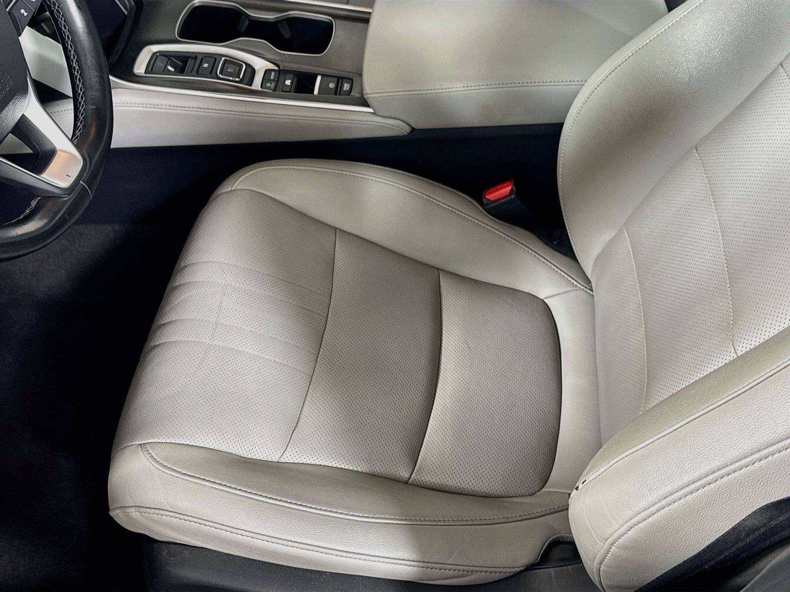 Used 2019 Honda Accord EX-L image 12