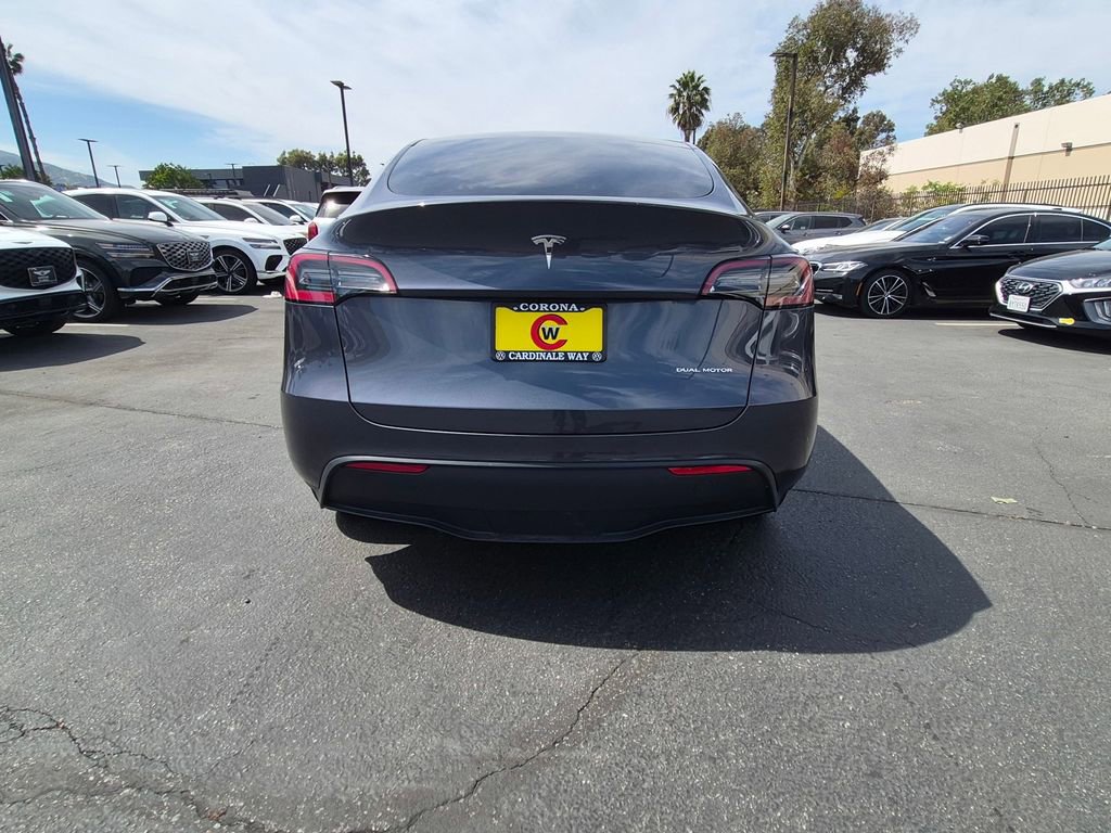 Used 2024 Tesla Model Y Long Range image 11