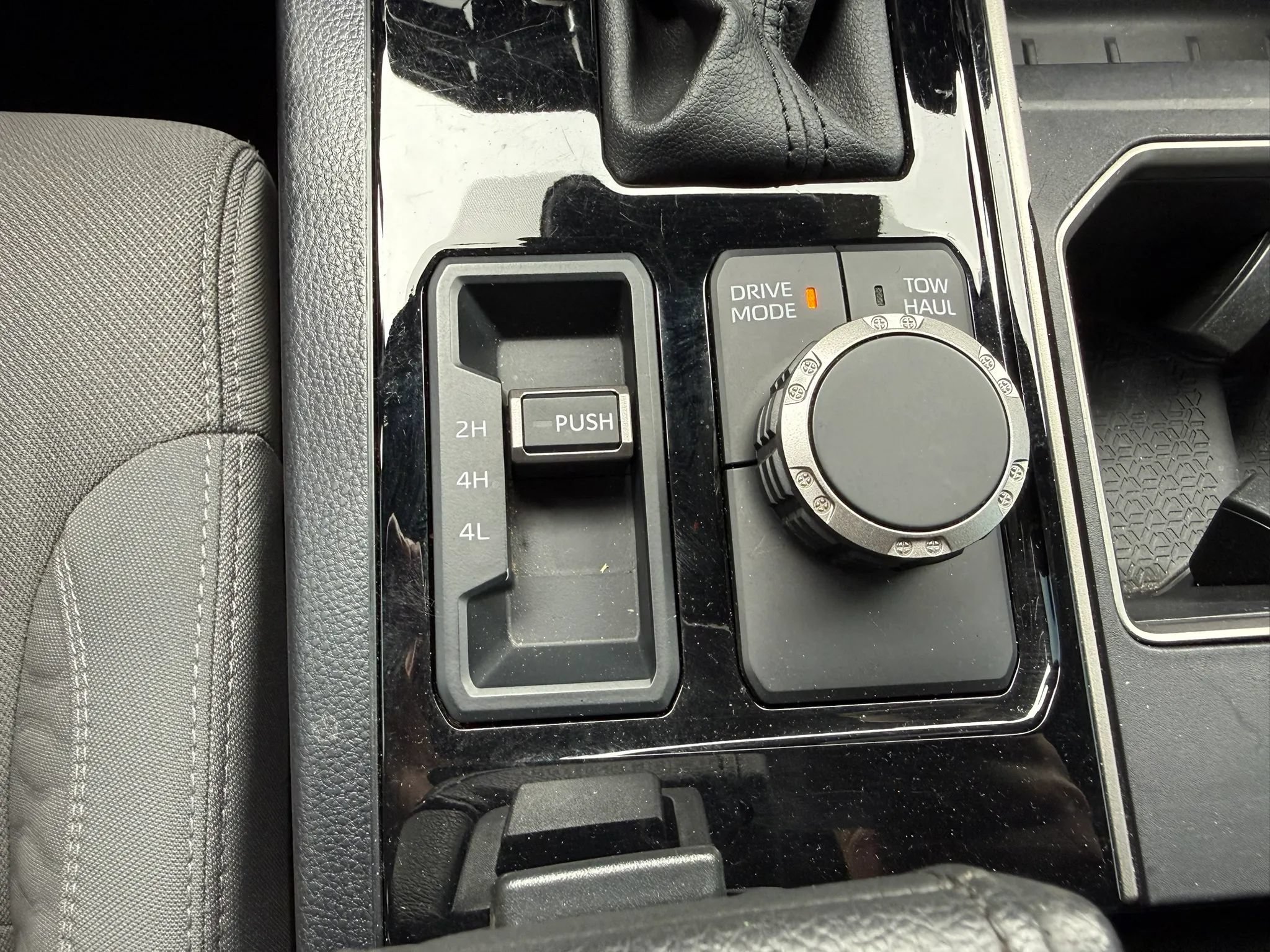 Used 2025 Toyota Tundra SR5 w/ SR5 Convenience Package AWD/4WD image 25
