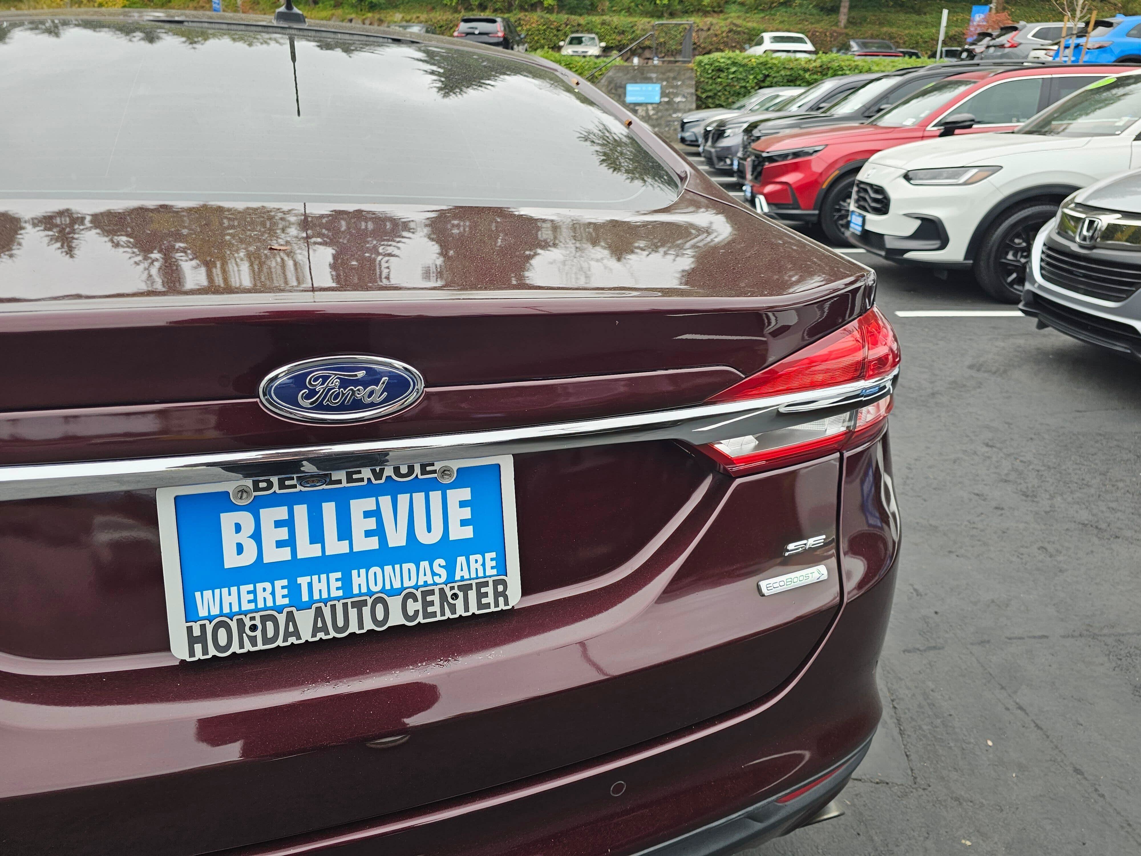 Used 2018 Ford Fusion SE w/ Fusion SE Technology Package FWD image 17