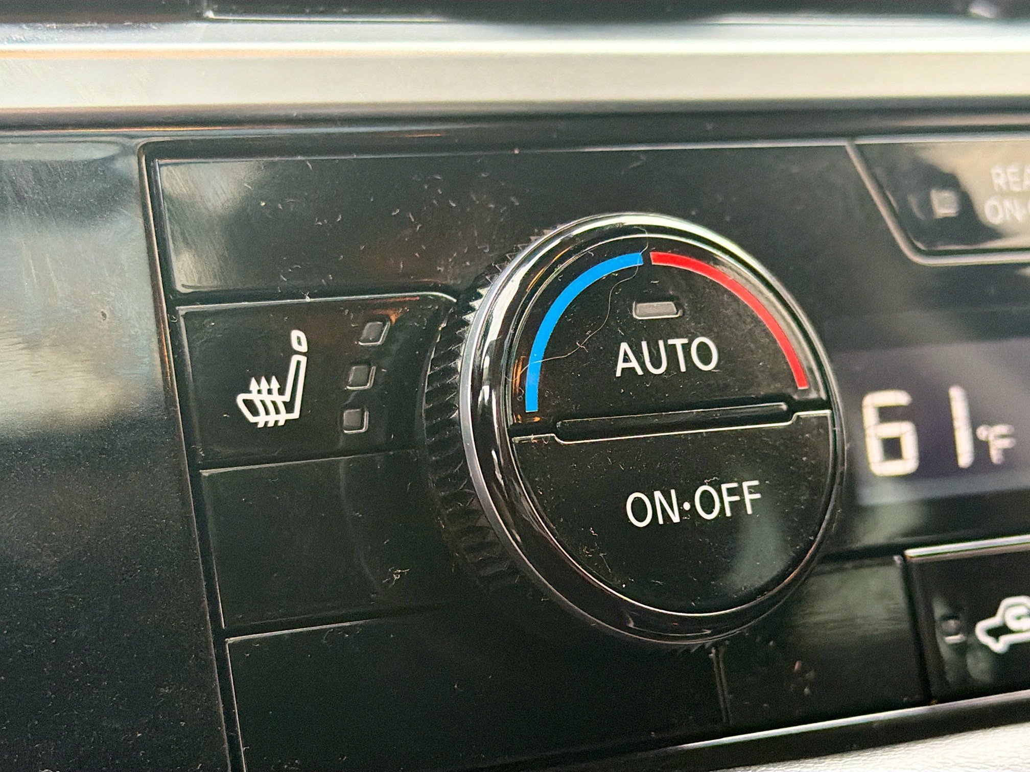 Used 2023 Nissan Pathfinder SL w/ SL Premium Package AWD/4WD image 26