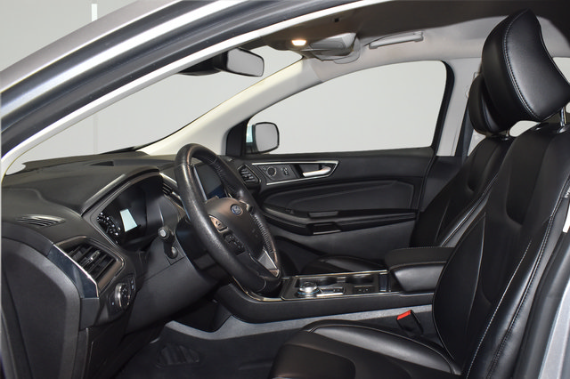 Used 2022 Ford Edge Titanium AWD/4WD image 31