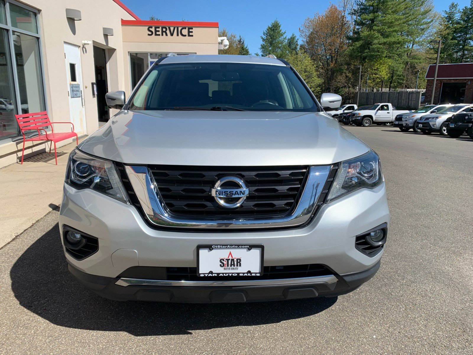 Used 2020 Nissan Pathfinder SL AWD/4WD image 2