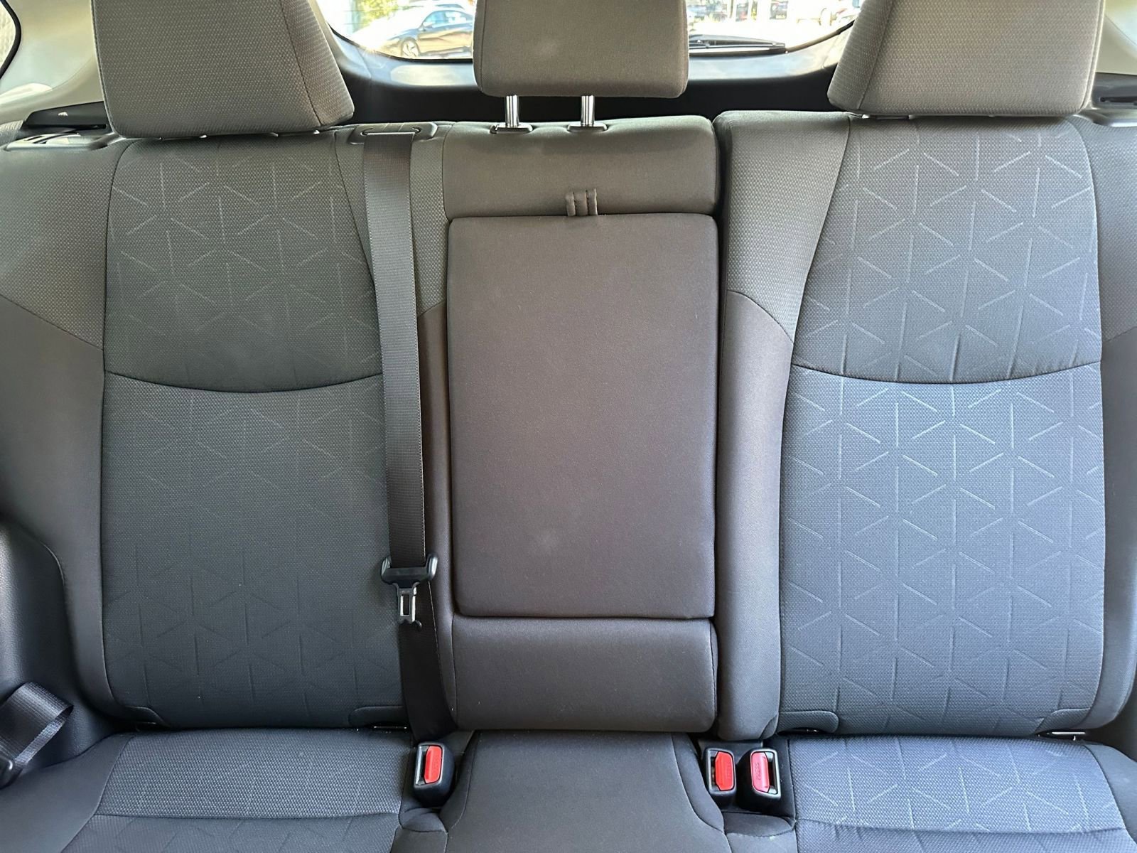 Used 2025 Toyota RAV4 XLE image 32