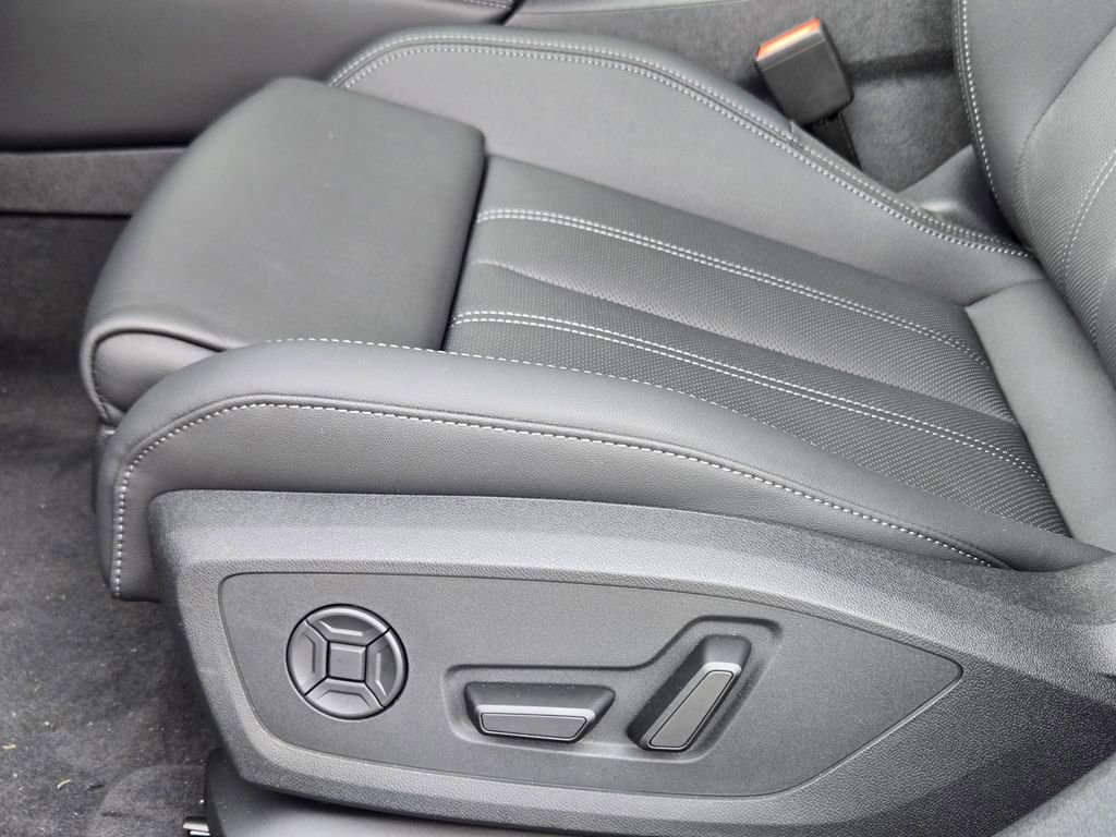 New 2026 Audi A6 Premium Plus AWD/4WD image 30