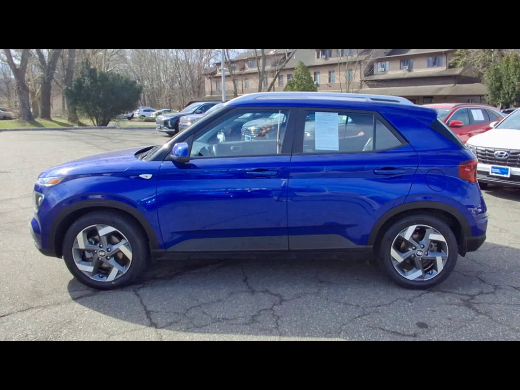 Certified 2022 Hyundai Venue SEL image 5