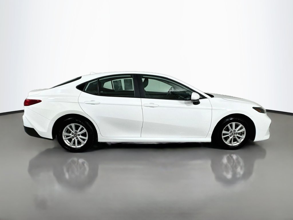 Used 2025 Toyota Camry LE FWD image 9