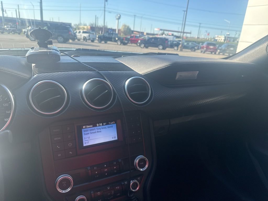 Used 2019 Ford Mustang Coupe image 18