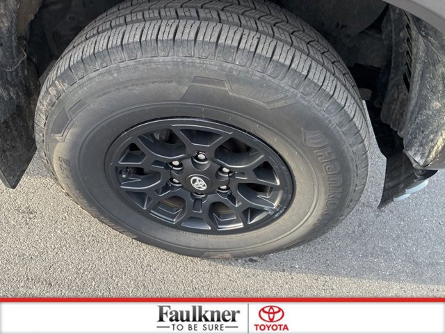 Certified 2022 Toyota Tacoma SR5 image 20