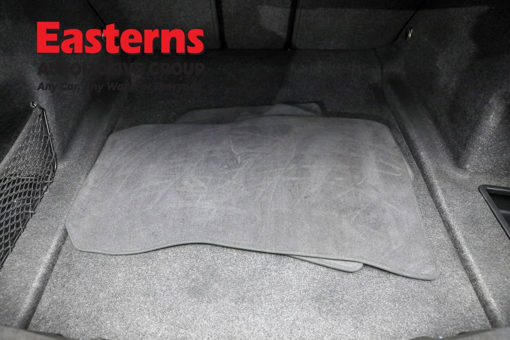 Used 2023 BMW 330i Sedan w/ M Sport Package image 9