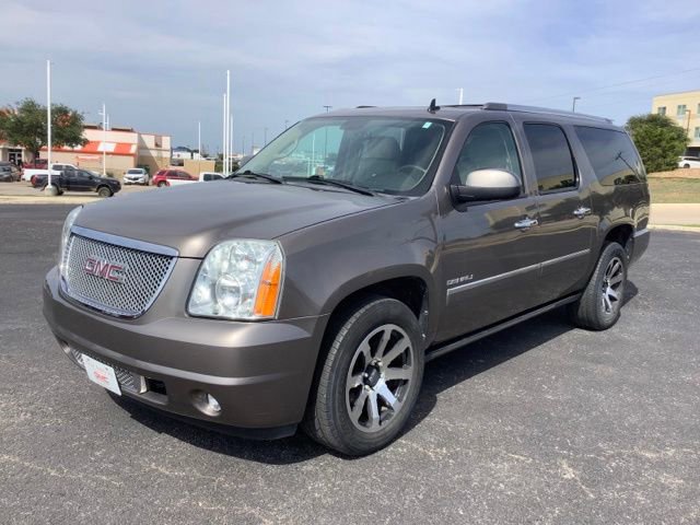 Certified 2013 GMC Yukon XL Denali AWD/4WD image 1