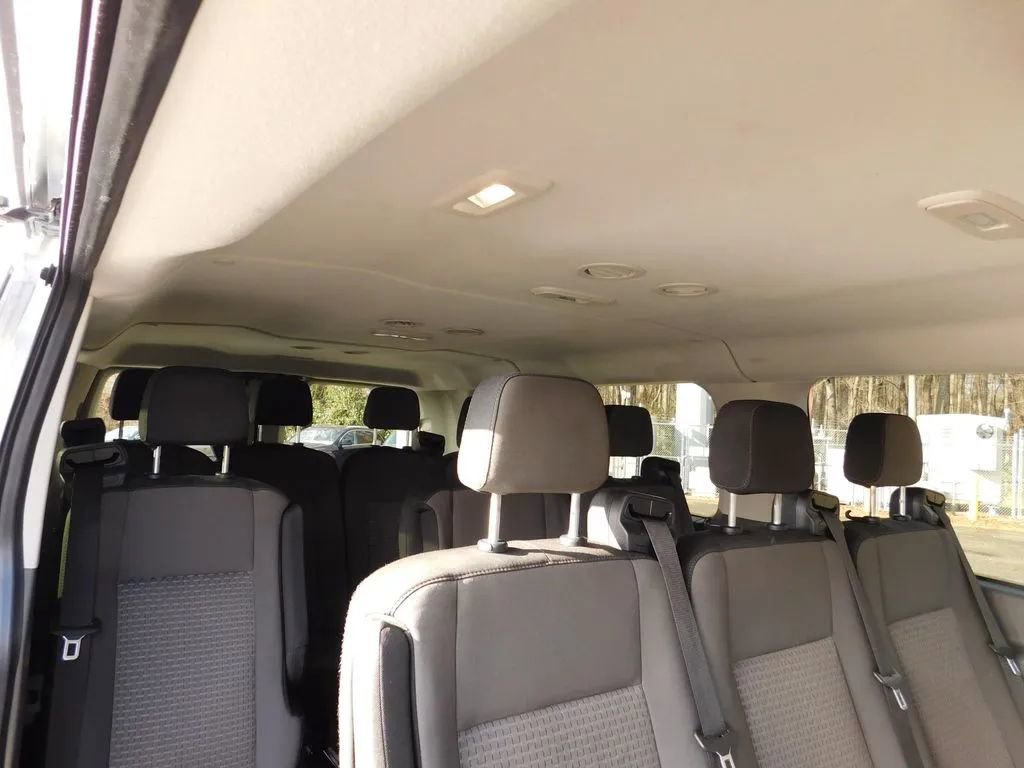 Used 2023 Ford Transit 350 XLT image 11