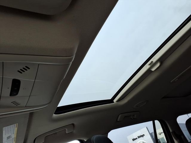 Used 2021 GMC Acadia Denali w/ Denali Technology Package image 22