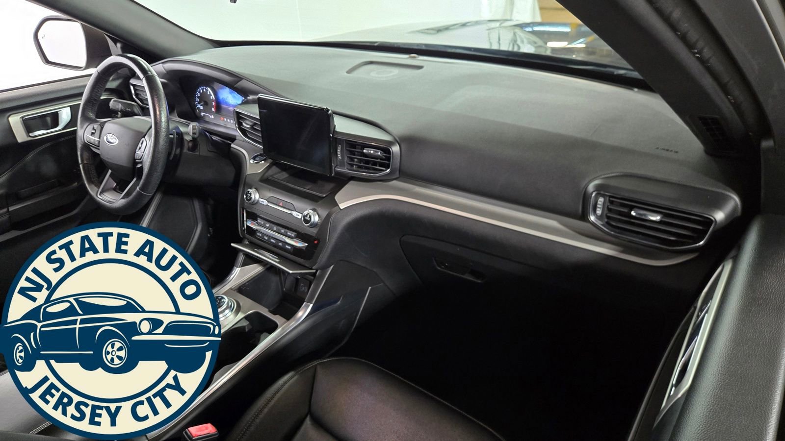 Used 2020 Ford Explorer XLT w/ Equipment Group 202A image 44