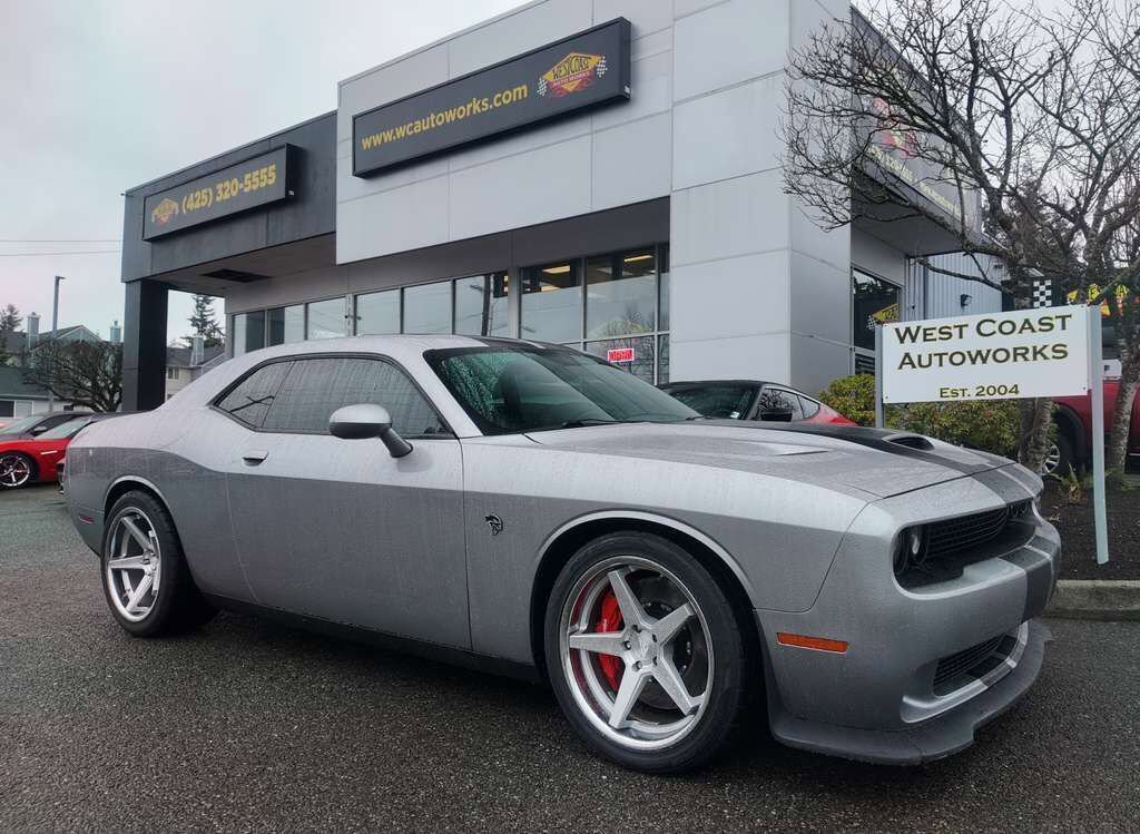 Used 2016 Dodge Challenger SRT Hellcat image 9