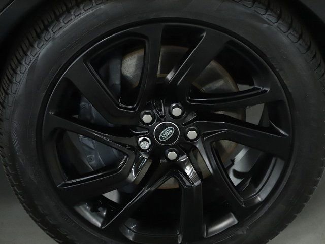 Used 2024 Land Rover Discovery Dynamic SE image 39