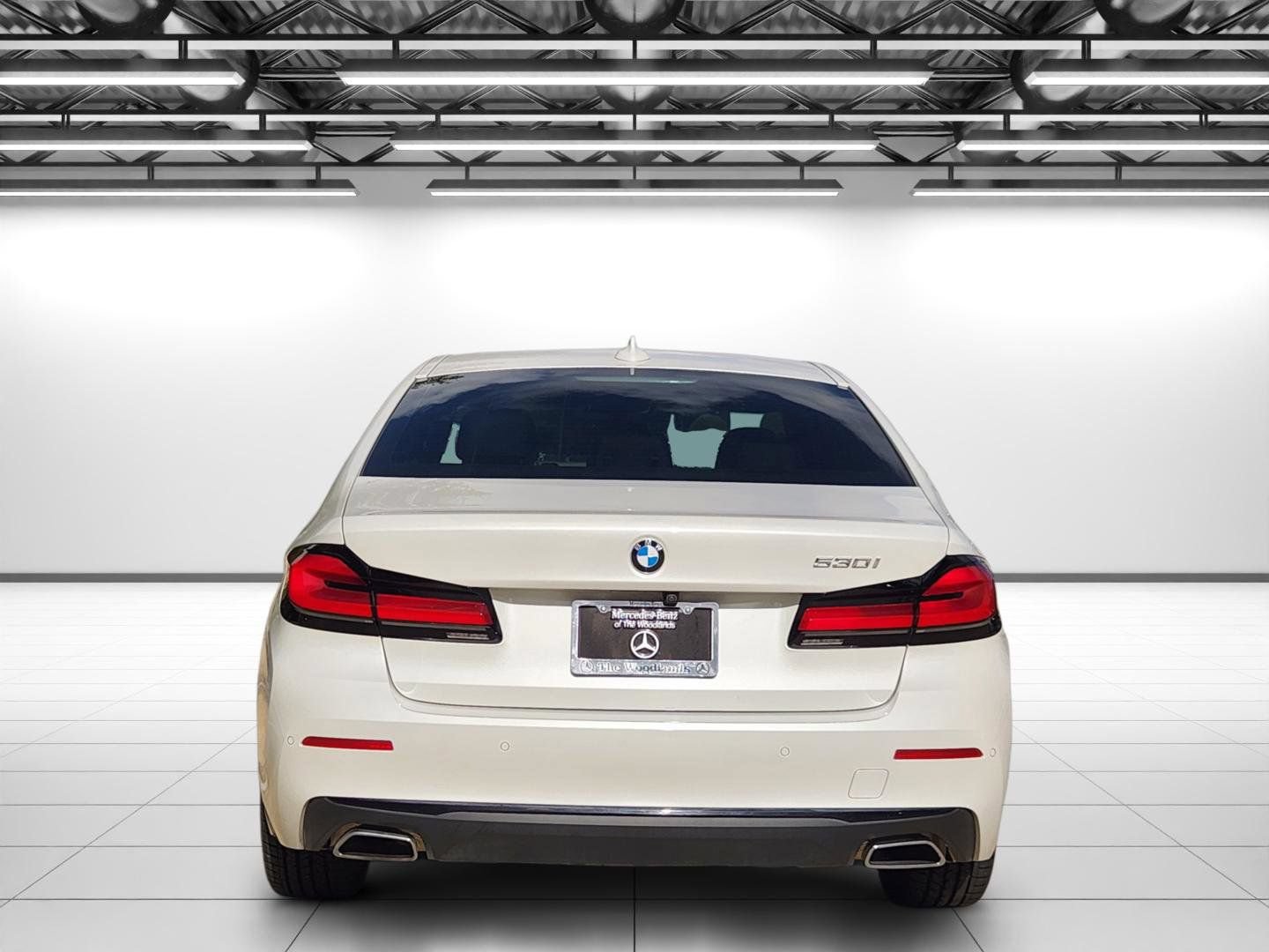 Used 2022 BMW 530i w/ Premium Package RWD image 8