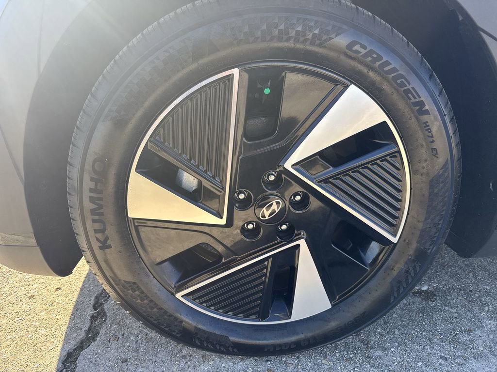 Used 2025 Hyundai Ioniq 5 SEL image 12