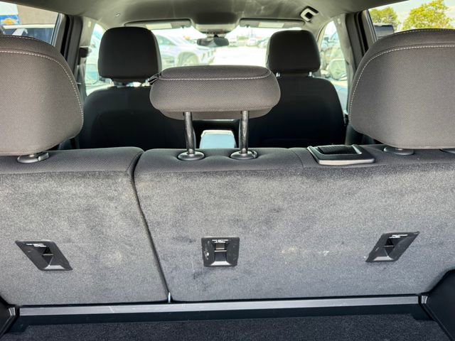Used 2025 Chevrolet Equinox LT FWD image 10