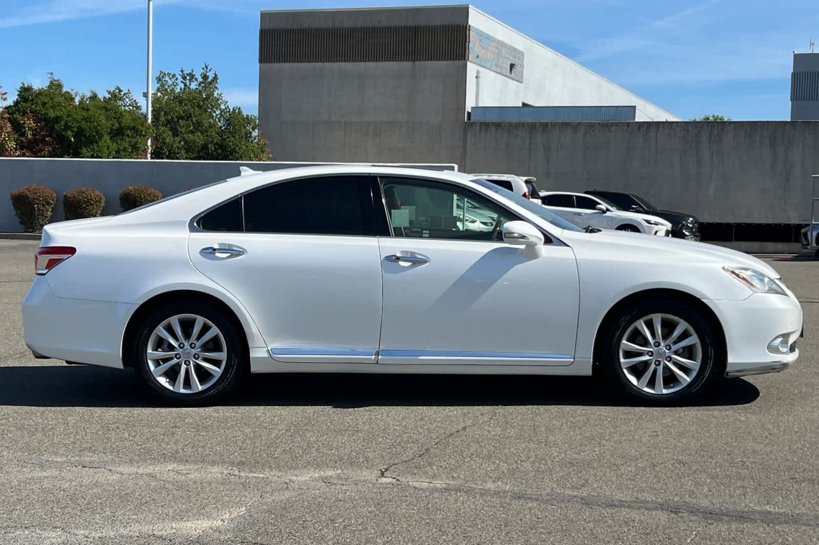 Used 2011 Lexus ES 350 FWD image 6