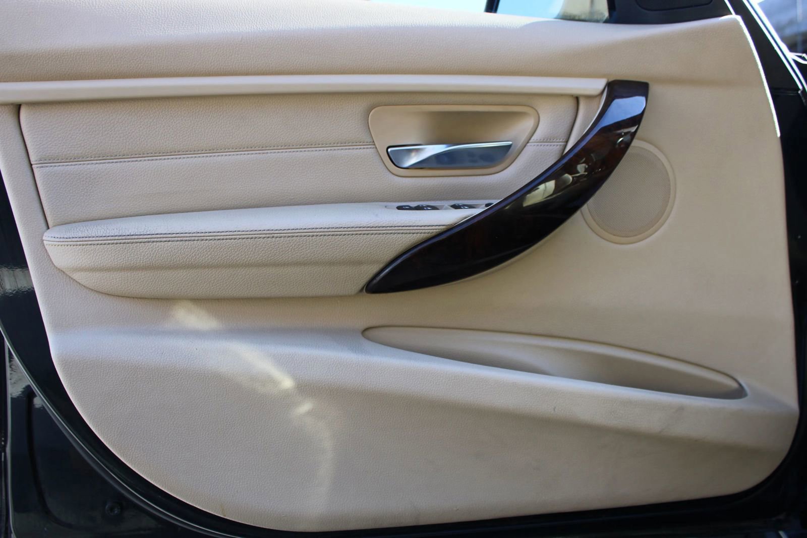 Used 2014 BMW 328i Sedan RWD image 3