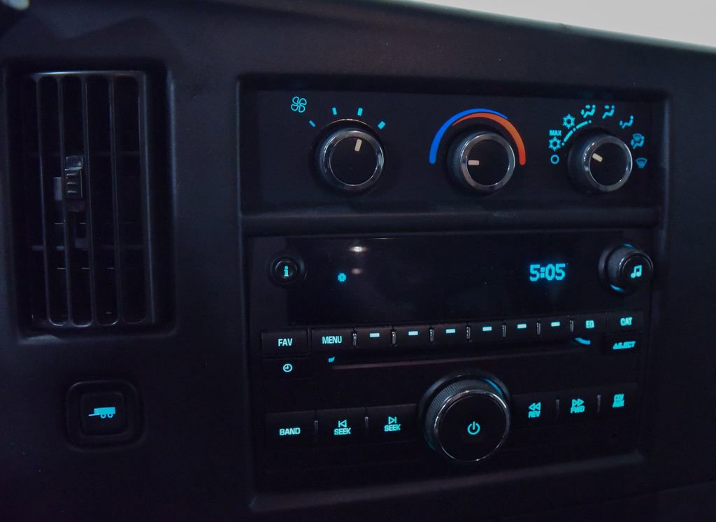 Used 2017 Chevrolet Express 3500 LT w/ LT Preferred Equipment Group image 18