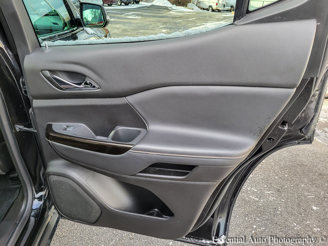 Used 2023 GMC Acadia AT4 w/ Technology Package image 34