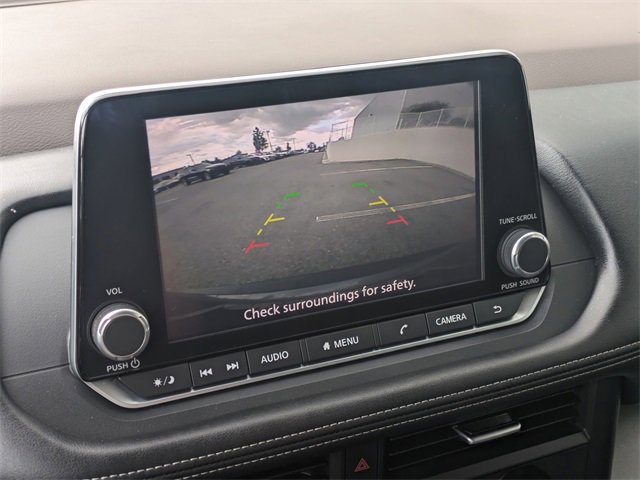 Used 2023 Nissan Rogue SV image 15