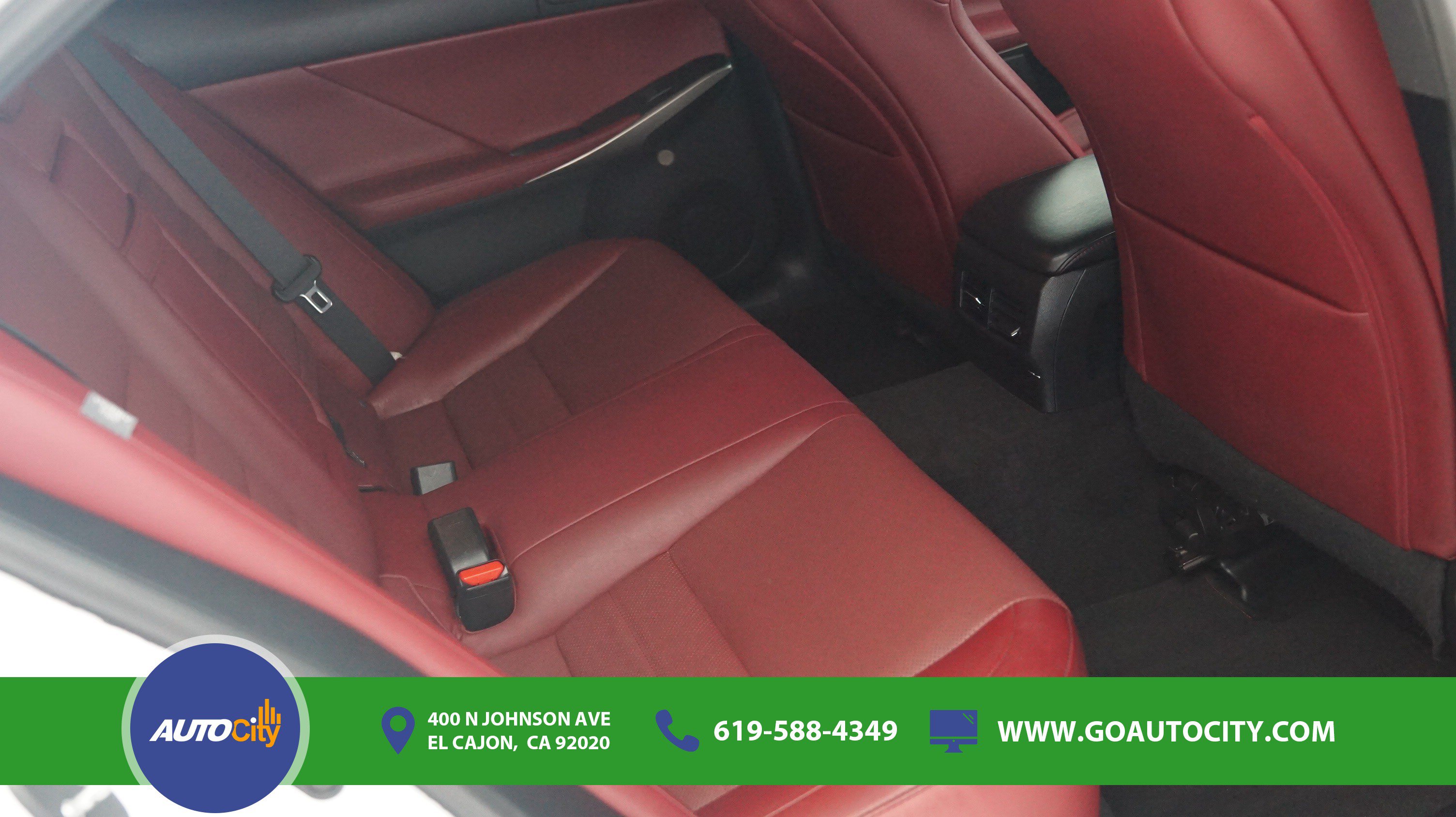 Used 2019 Lexus IS 300 F Sport w/ F Sport Package RWD image 13