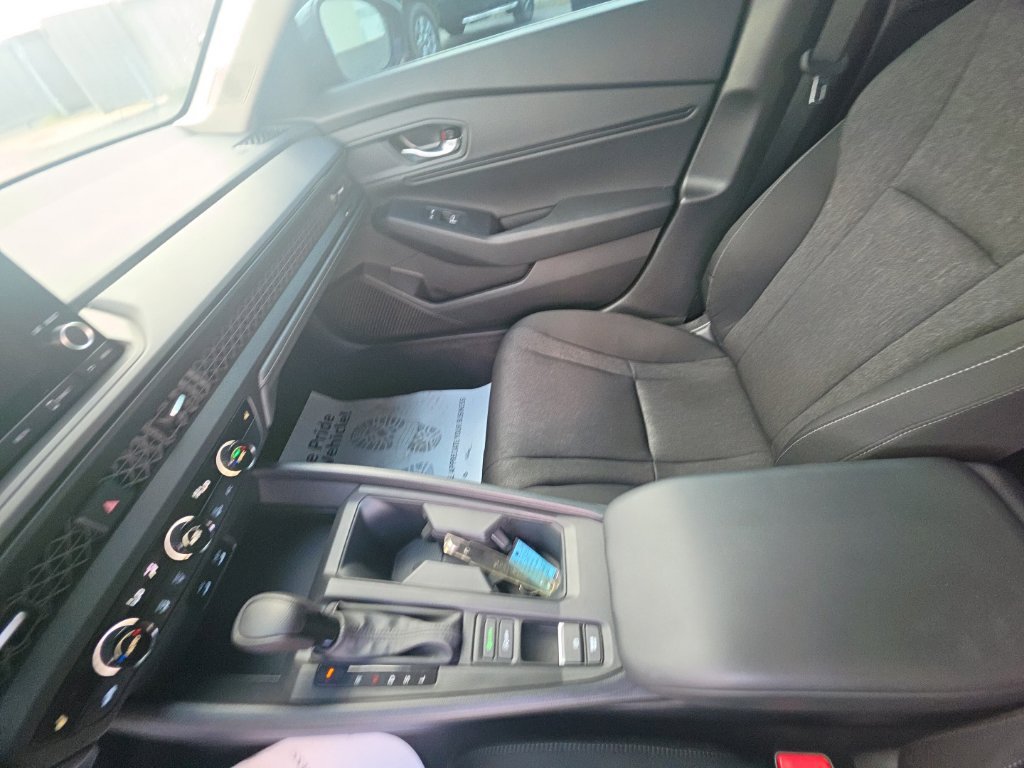 Used 2025 Honda Accord SE image 22