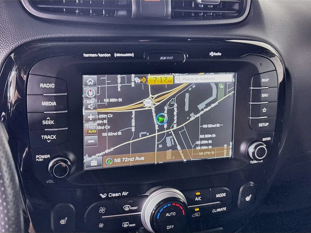 Used 2018 Kia Soul ! w/ Tech Package FWD image 17