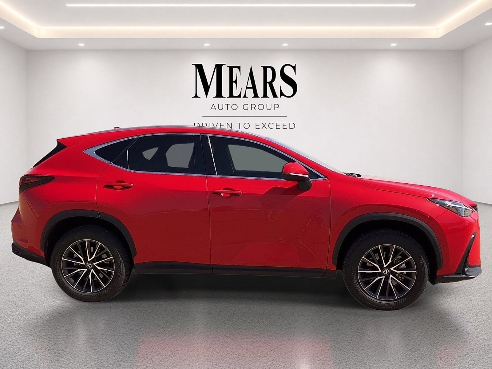 Used 2025 Lexus NX 250 FWD w/ Towing Package (2000 Lbs) image 6